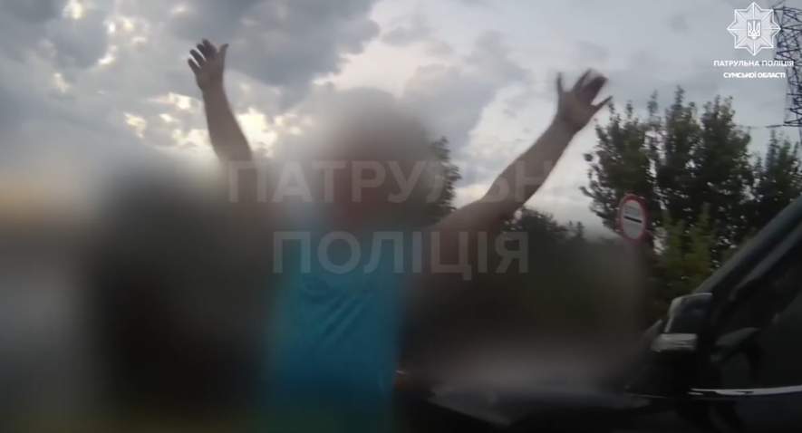На блок-посту у Сумах зупинили п’яного водія