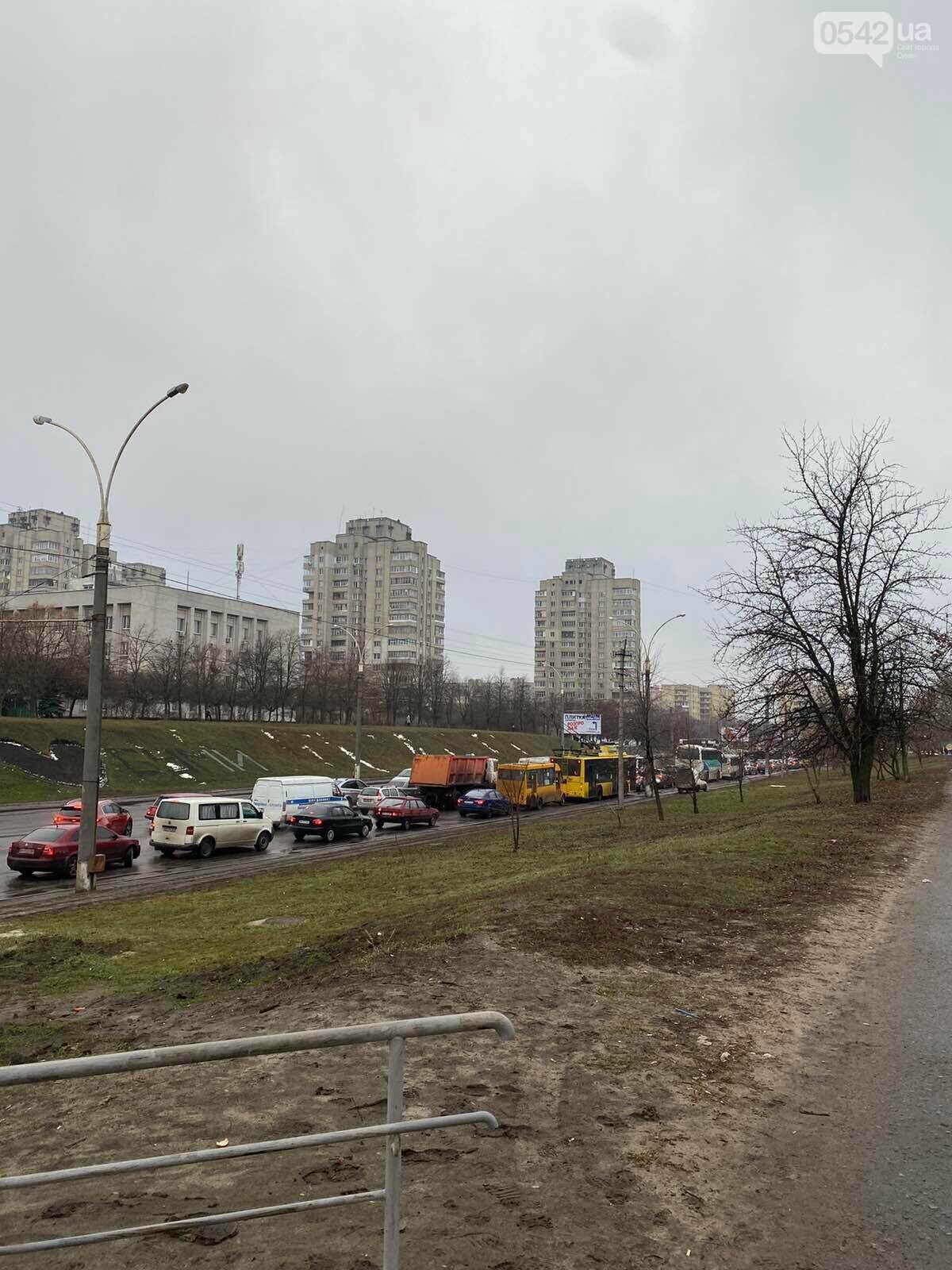 У Сумах через ДТП тимчасово «стояв» проспект Лушпи, фото-1 У Сумах через ДТП тимчасово «стояв» проспект Лушпи, фото-1
