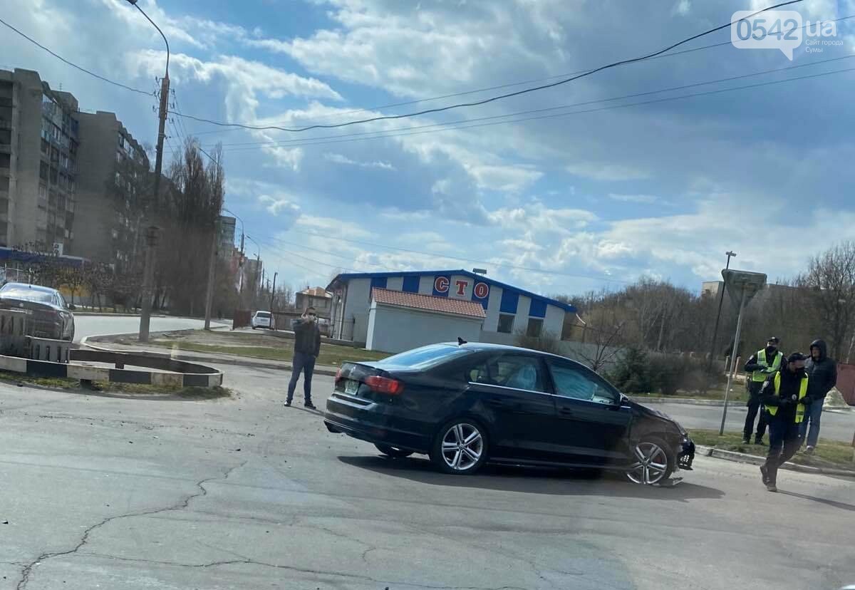 У Сумах ДТП на Курському проспекті, фото-1 У Сумах ДТП на Курському проспекті, фото-1