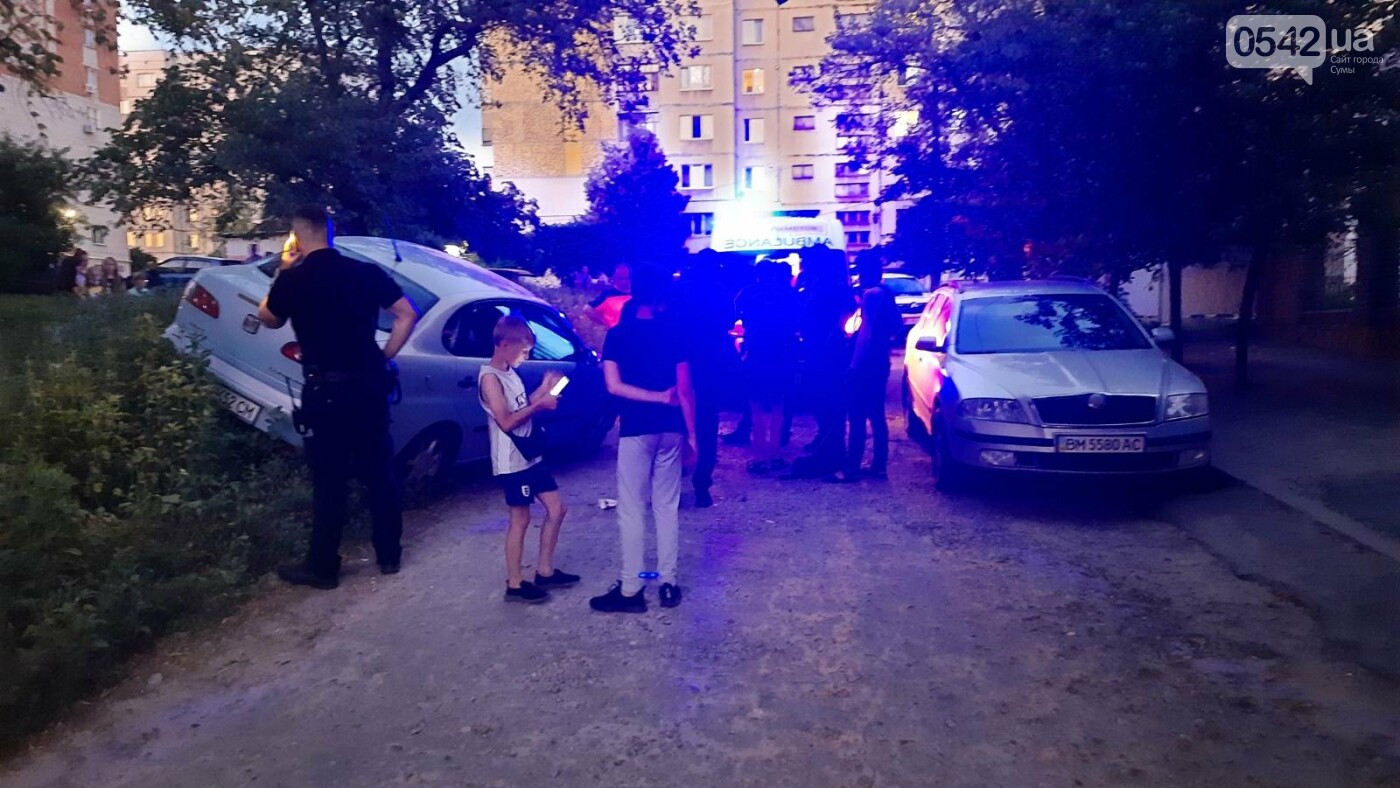У Сумах автівка збила двох пенсіонерів, фото-3