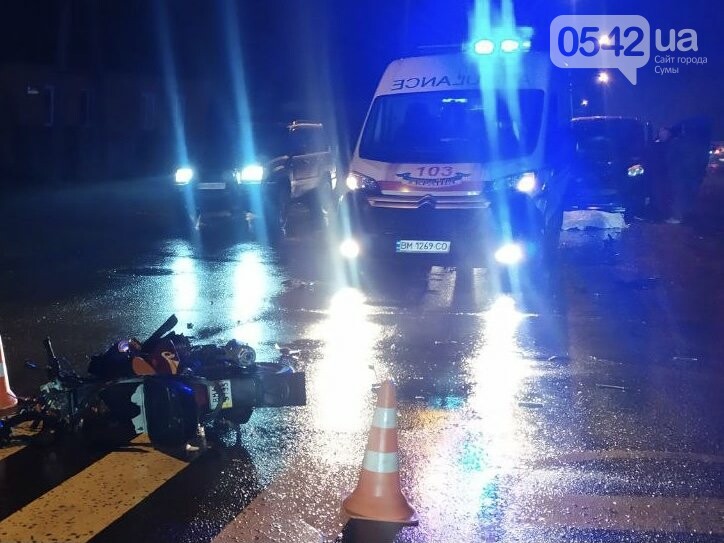 У Сумах на вул. Бандери в ДТП загинув мотоцикліст