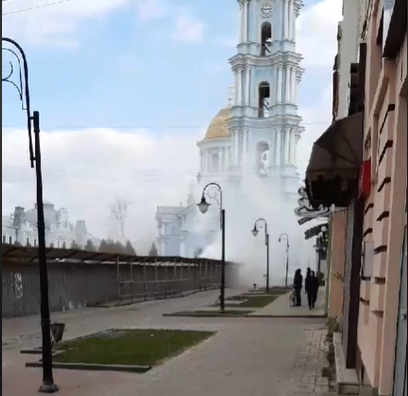 У центрі Сум біля собору пожежа, фото-1 У центрі Сум біля собору пожежа, фото-1
