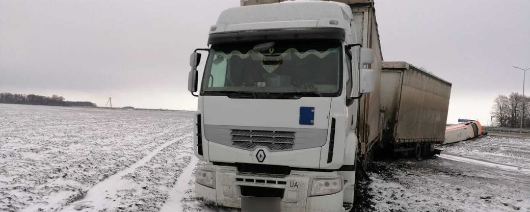 Аварія з медичним авто та фурою під Сумами: госпіталізували дитину й двоє дорослих