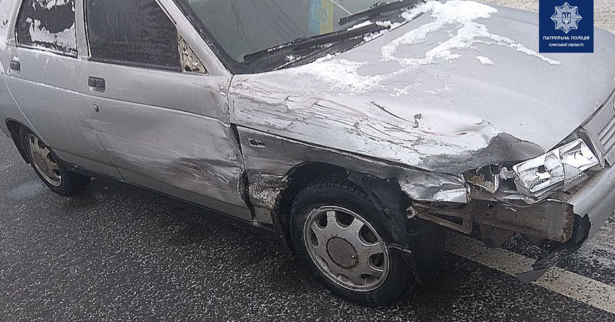 У Сумах зіткнулися два автомобіля ВАЗ
