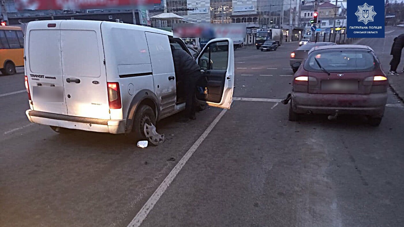 У Сумах сталася ДТП за участі трьох автомобілів , фото-1