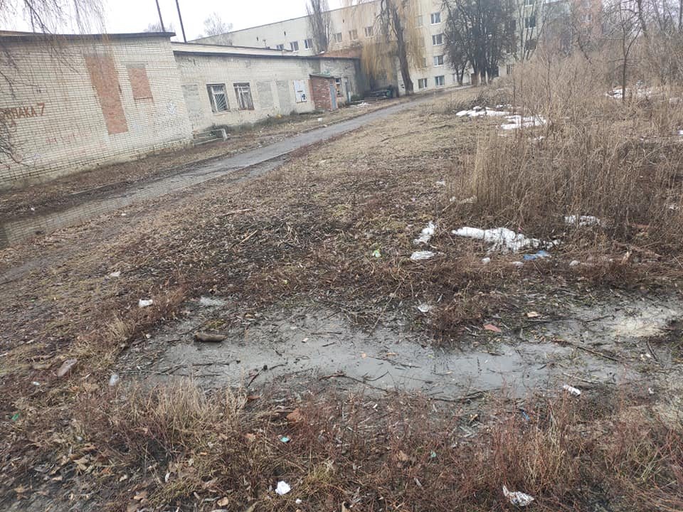 Сумчанка просить владу звернути увагу на звалище сміття біля дитячого садочку, фото-8