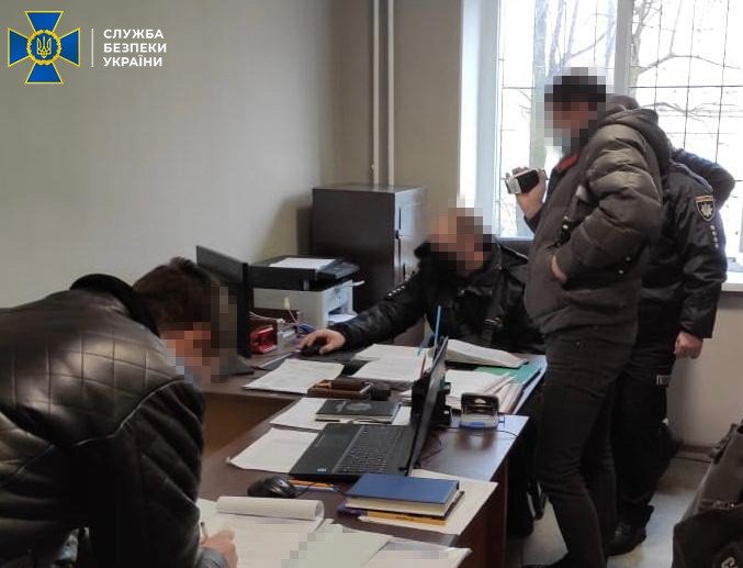 СБУ викрила посадовців, які продавали секретну інформацію силових відомств, фото-2