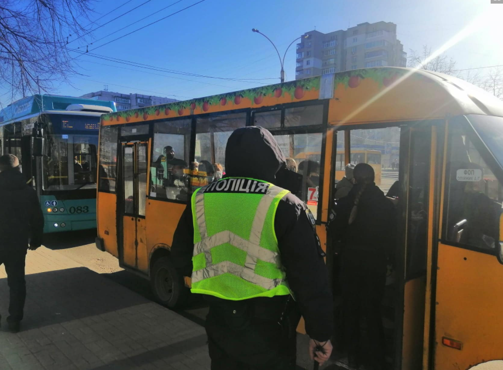 У Сумах тривають рейдові перевірки роботи громадського транспорту в умовах карантину