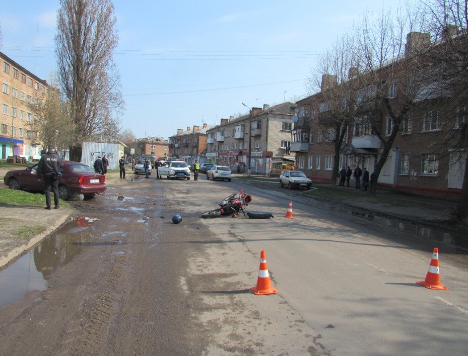 На Сумщині не розминулися авто і мотоцикл, фото-1