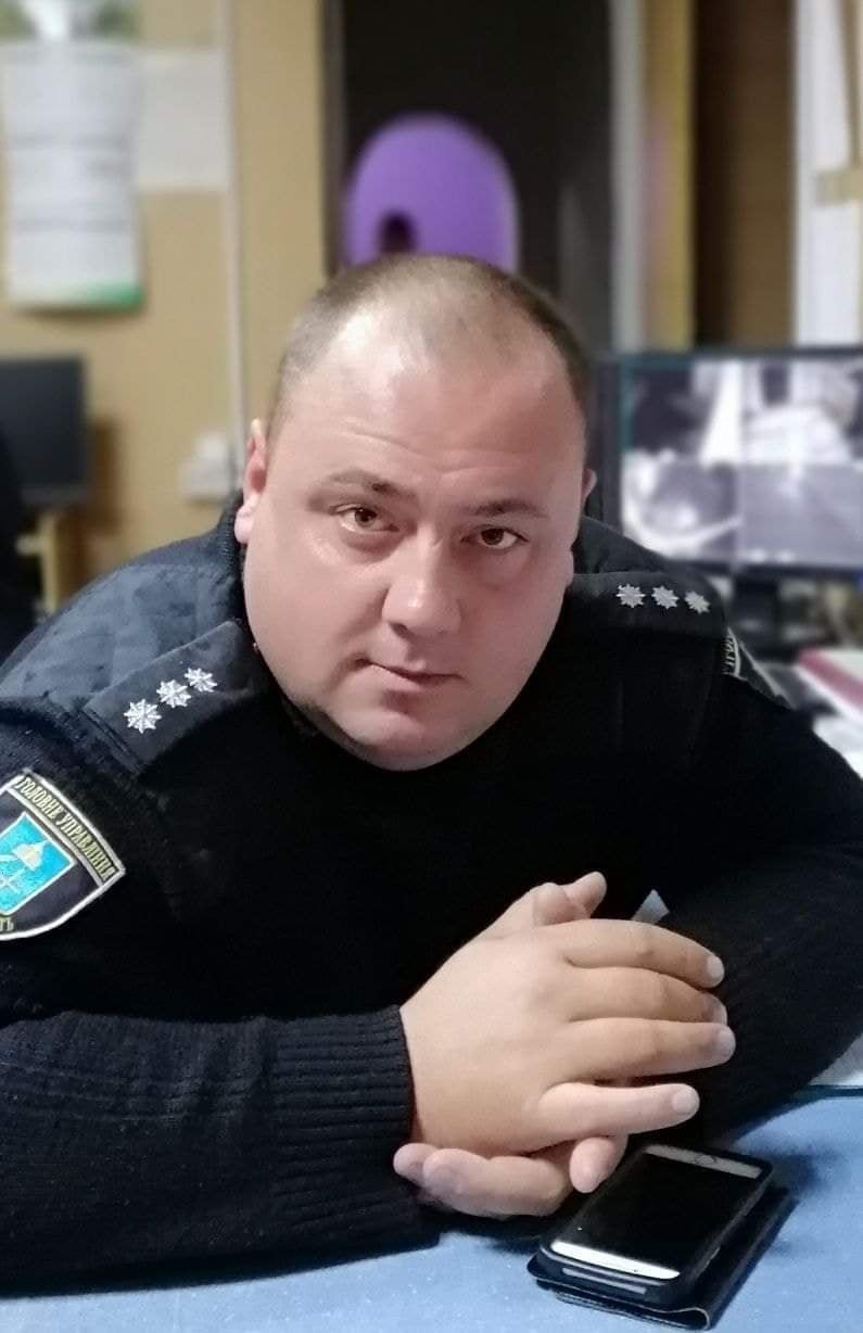 На Сумщині поліцейські врятували 5-річного хлопчика з палаючого будинку