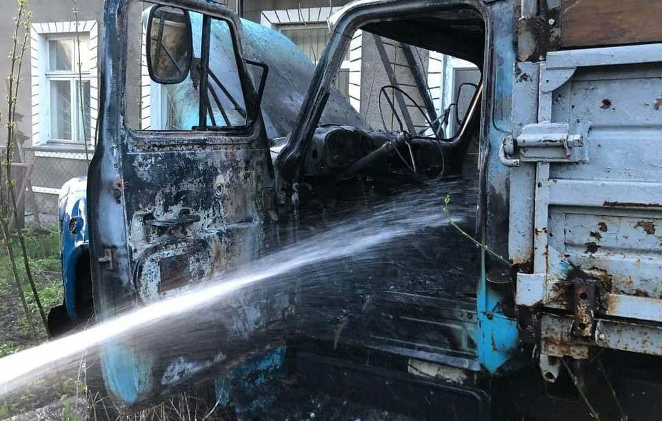 На Сумщині рятувальники ліквідували загорання вантажного автомобіля