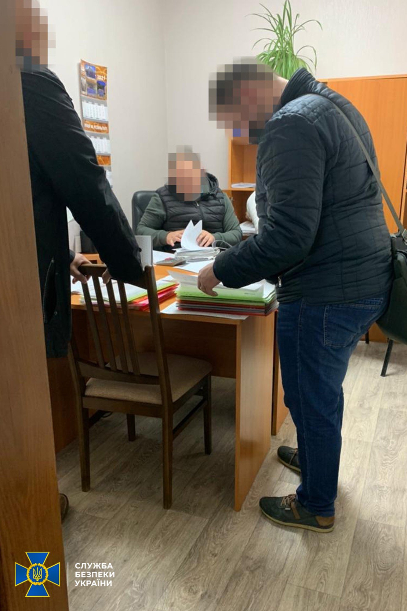 СБУ викрила виведення у тінь 30 млн грн: оборудку організував менеджмент провідного держвиробника сільгосппродукції Сумщини , фото-3