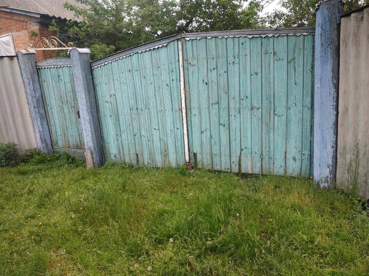 На Сумщині чоловік штовхнув знайомого, той вдарився головою та помер