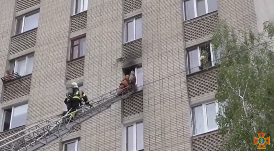 У гуртожитку у Сумах сталася пожежа, фото-2