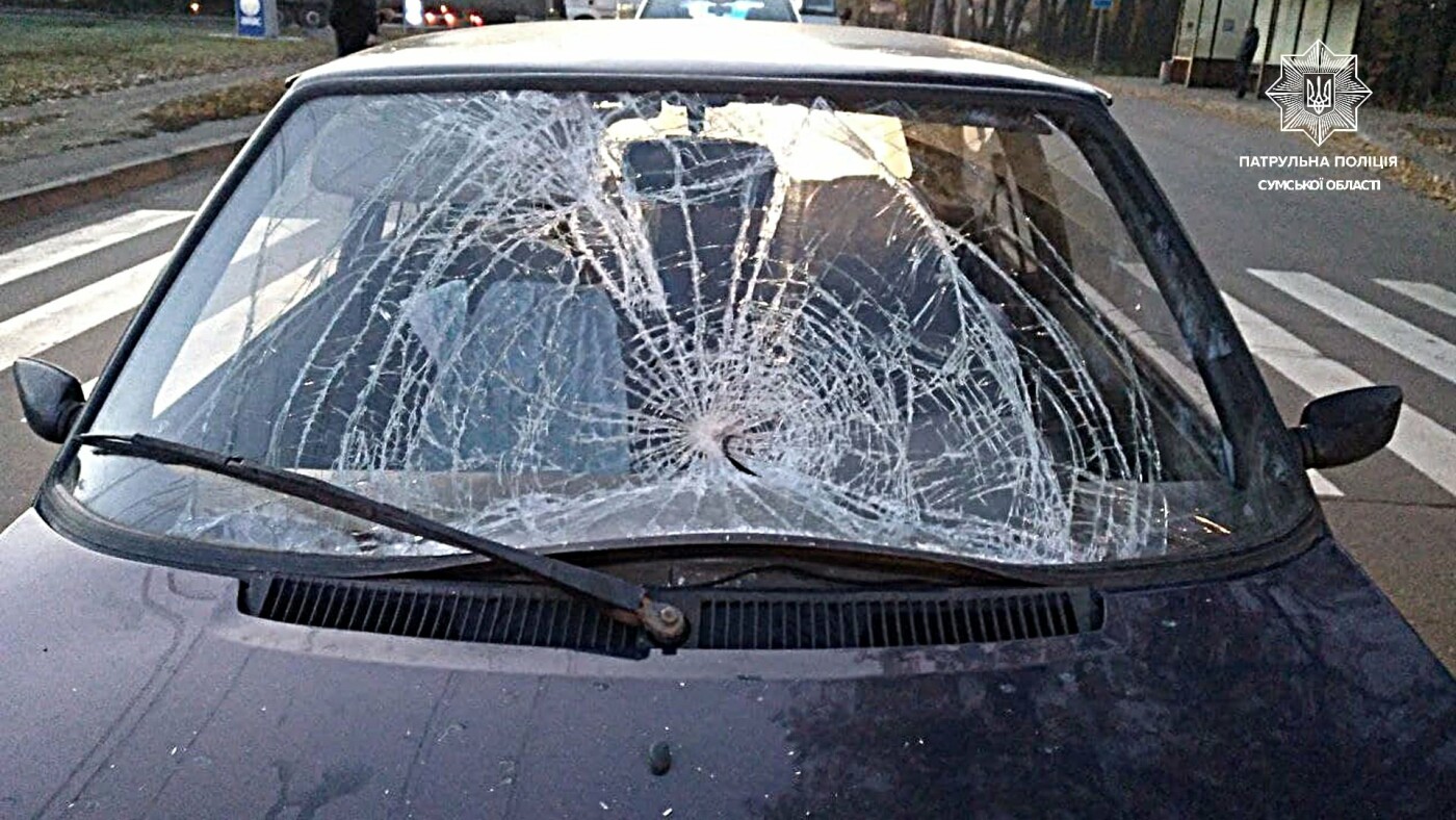 Не пропустив пішохода: у Сумах на переході збили чоловіка