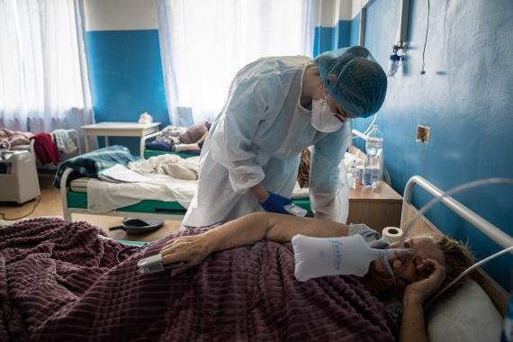 Сумщина третя серед областей України за кількістю зайнятих ліжок хворими на COVID-19