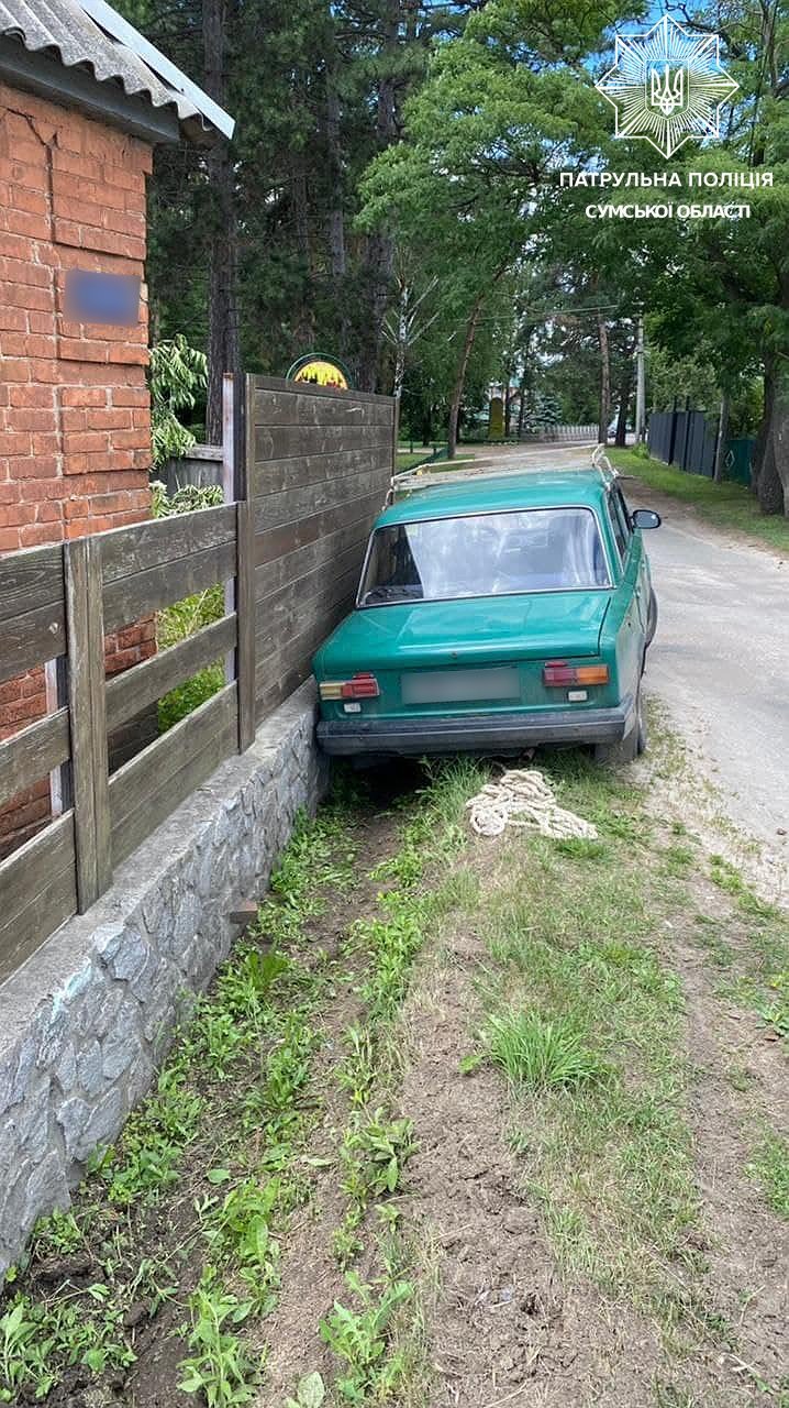У Сумах водій, позбавлений права керування, потрапив у ДТП 
