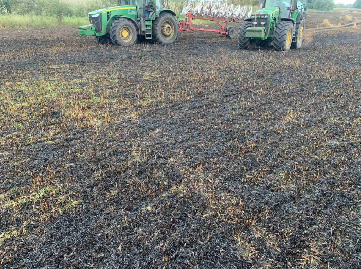 Внаслідок обстрілів 11 серпня на Сумщині згоріло поле пшениці та пошкоджені будинки