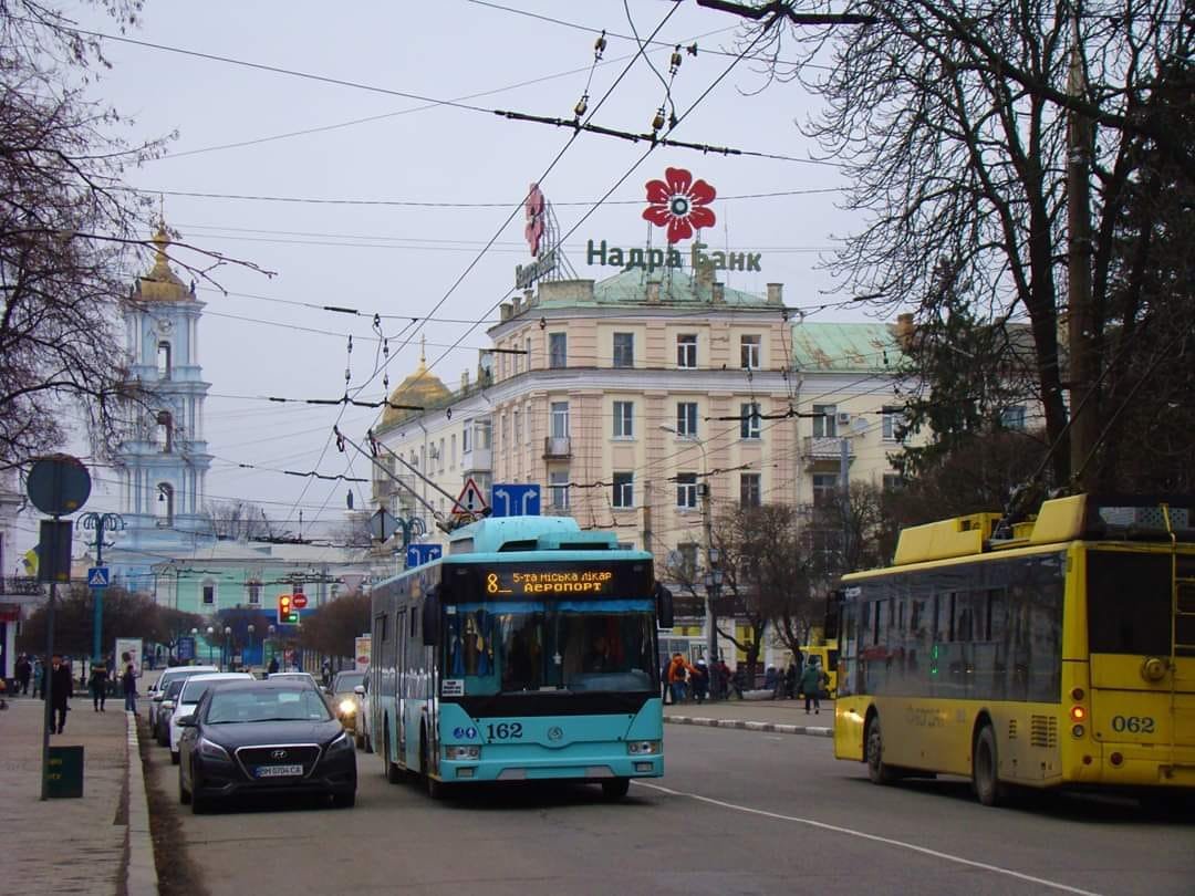 Комунальний транспорт: особливий графік руху тролейбусів та автобусів у Сумах 25 жовтня
