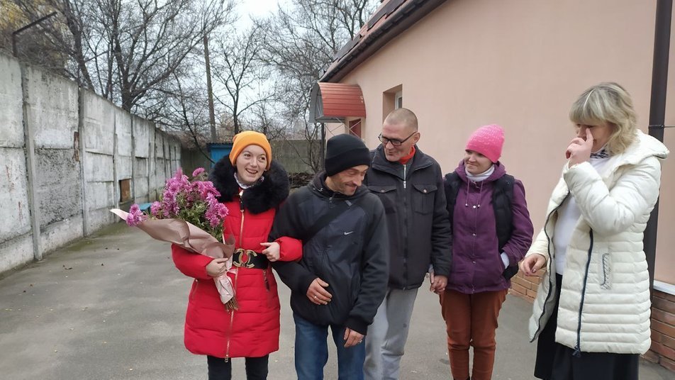 Познайомилися у притулку для бездомних: історія подружжя Резніченків із Сум