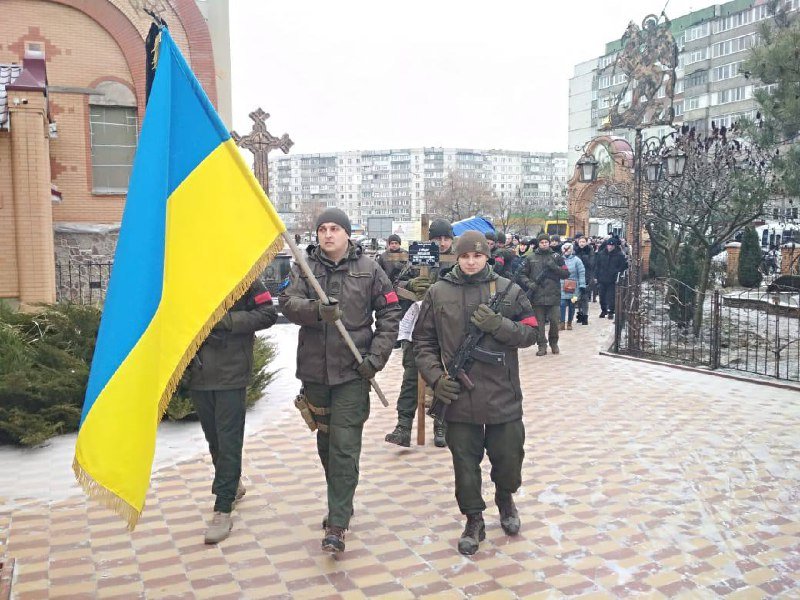 У Сумах в останню путь провели 20-річного Захисника України Михайла Гайдара