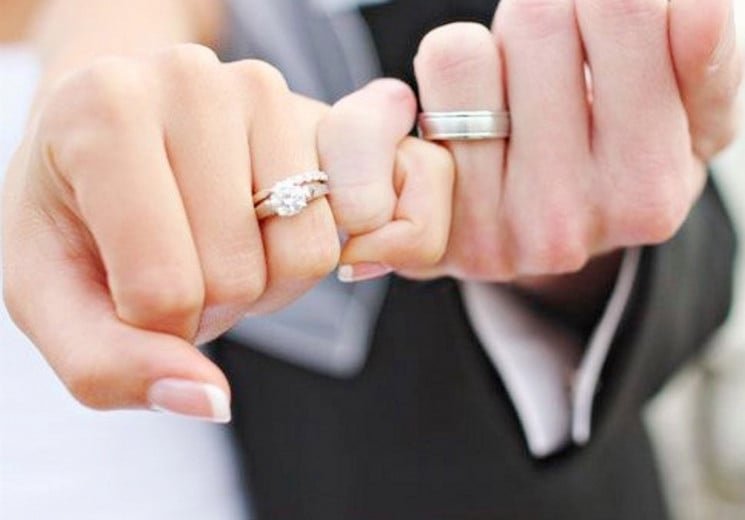 У День закоханих на Сумщині одружуються 45 пар молодят