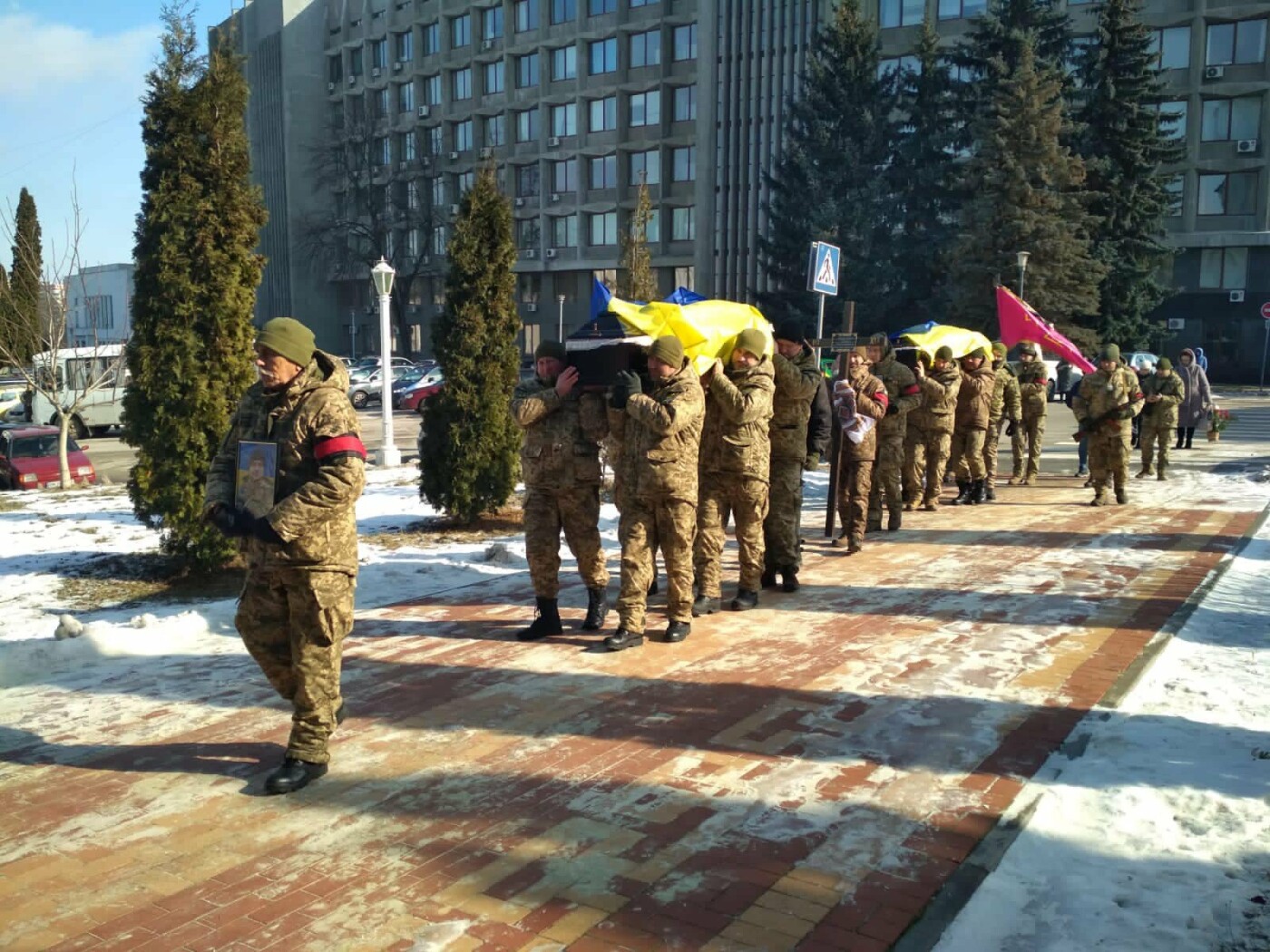 У Сумах поховали загиблих військових Сергія Пересадька та Віктора Боброва