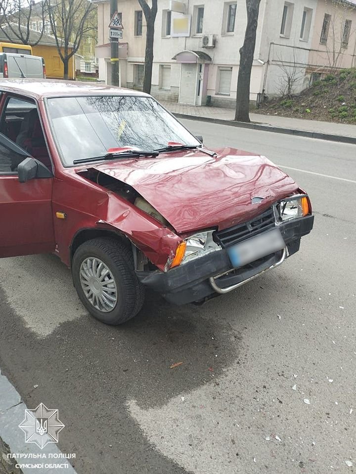 У Сумах водій у стані сильного алкогольного сп’яніння вчинив ДТП 