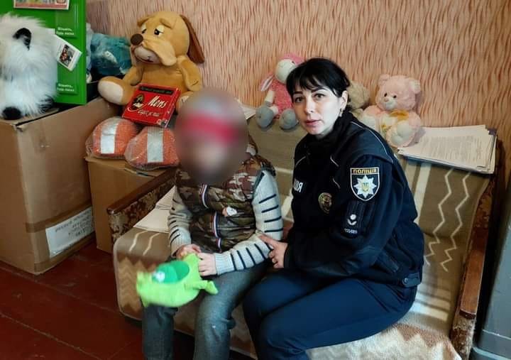 На Сумщині ювенальні поліцейські оперативно розшукали 8-річного хлопчика