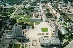 Реконструкція майдану Незалежності у Сумах: Українська академія архітектури проводить закритий бліц-конкурс лише серед студентів на кращу проектну пропозицію 
