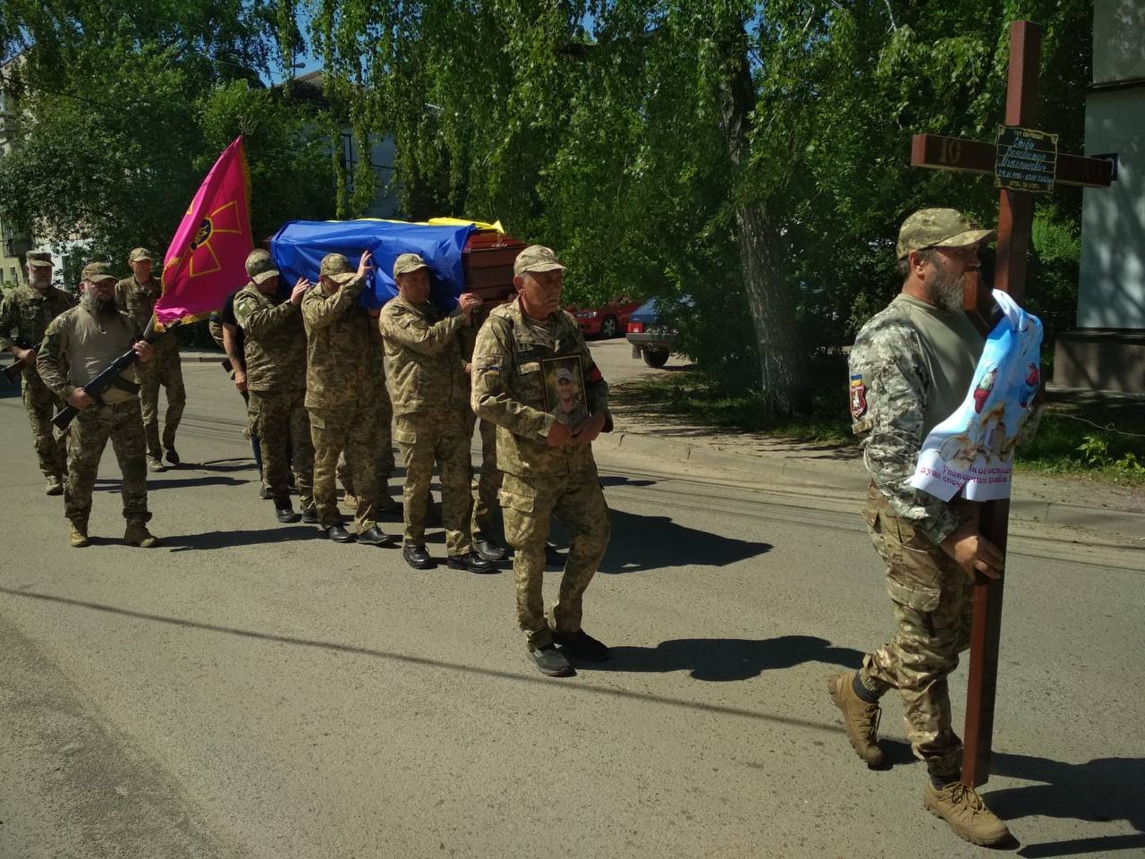 У Сумах в останню путь провели Захисника України Володимира Стібу