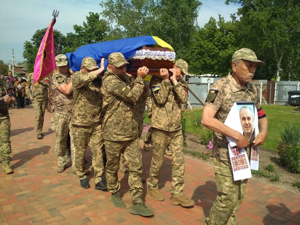 У Сумах в останню путь  провели Захисника України Михайла Мурашка