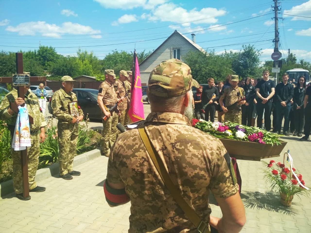 У Сумах в останню путь  провели Захисника України Богдана Бєлашова
