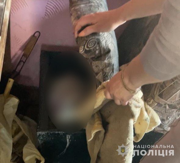 Народила у туалеті: на Сумщині 35-річну жінку судитимуть за вбивство новонародженої дитини 