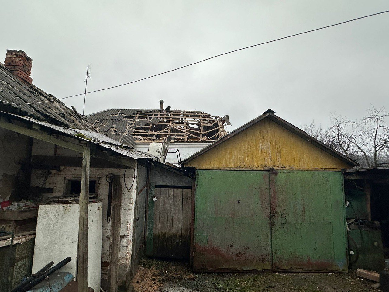 Поліцейські фіксують наслідки ворожих обстрілів Сумщини