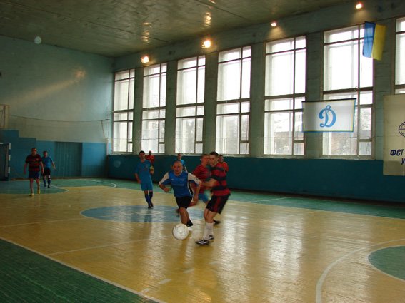 В Сумах правоохранители играли в мини-футбол (ФОТО) (фото) - фото 1