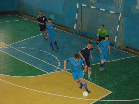 В Сумах правоохранители играли в мини-футбол (ФОТО) (фото) - фото 1